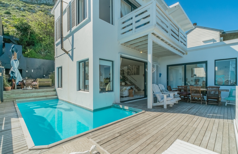 4 Bedroom Property for Sale in Misty Cliffs Western Cape